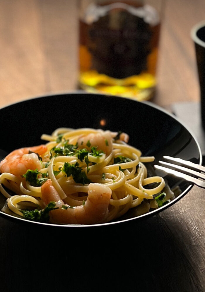 ボウルにパスタの盛り付け