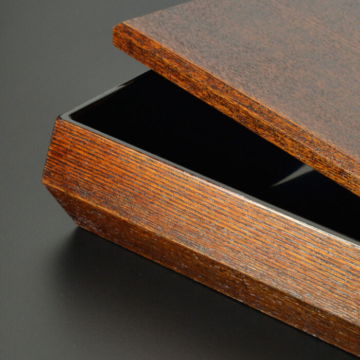 特注の木製漆塗りの料理箱 atakaya（あたかや）